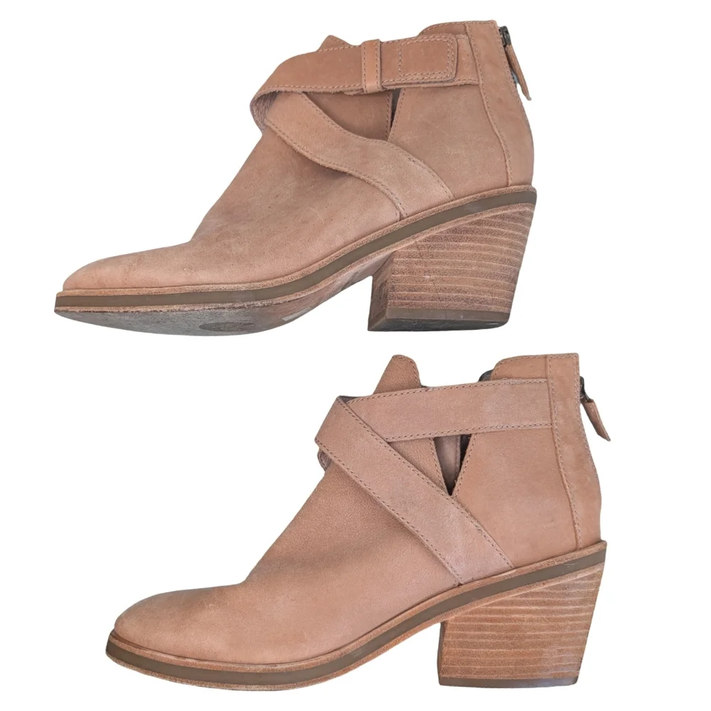 Eileen Fisher Derby Suede Crossover Strap Ankle Bootie Size 8